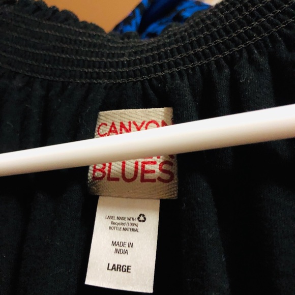 Nice top - Picture 6 of 6